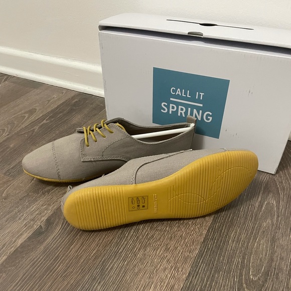 Call it Spring, Agrini-12 Gray Shoe, Size 7 - Picture 1 of 3